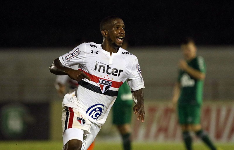 São Paulo bateu a Chapecoense e garantiu a permanência na Copinha